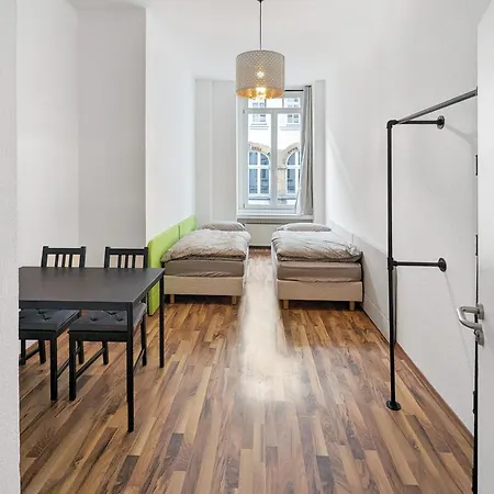 Monteurdreams-De Zentrale, Grosse 5Z Wohnung, 2 Baeder, Kueche Leipzig Exterior photo