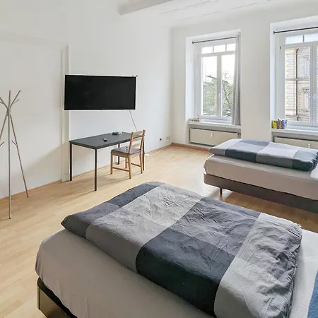 Monteurdreams-De Zentrale, Grosse 5Z Wohnung, 2 Baeder, Kueche Leipzig Exterior photo