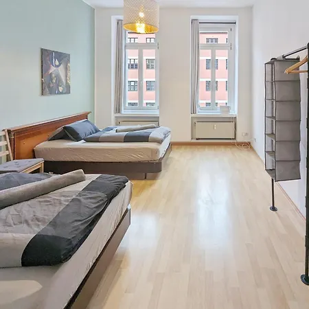 Monteurdreams-De Zentrale, Grosse 5Z Wohnung, 2 Baeder, Kueche Leipzig Exterior photo