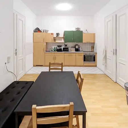 Monteurdreams-De Zentrale, Grosse 5Z Wohnung, 2 Baeder, Kueche Leipzig Exterior photo
