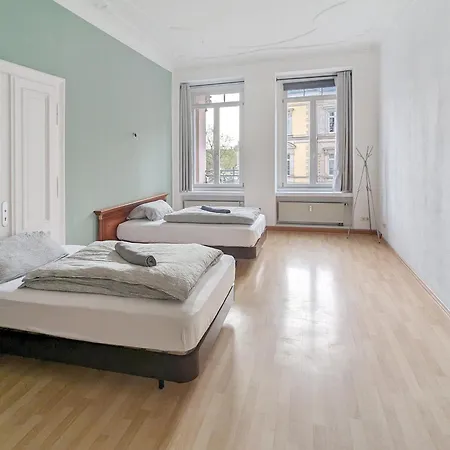 Monteurdreams-De Zentrale, Grosse 5Z Wohnung, 2 Baeder, Kueche Leipzig Exterior photo